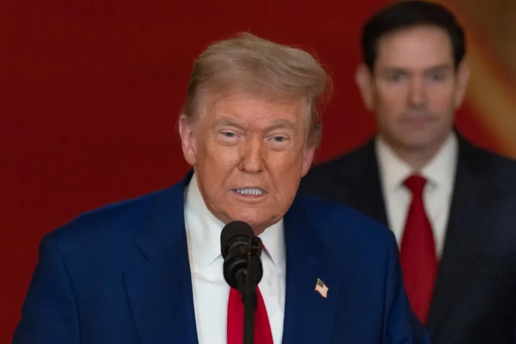 Трамп заявив, що Зеленський може бути змушений піти на угоду з Росією