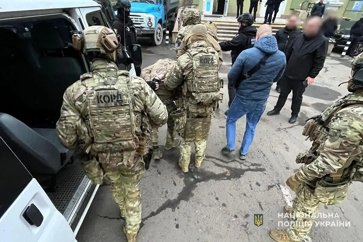 У Тернополі затримали групу військових, які викрадали людей і катували їх
