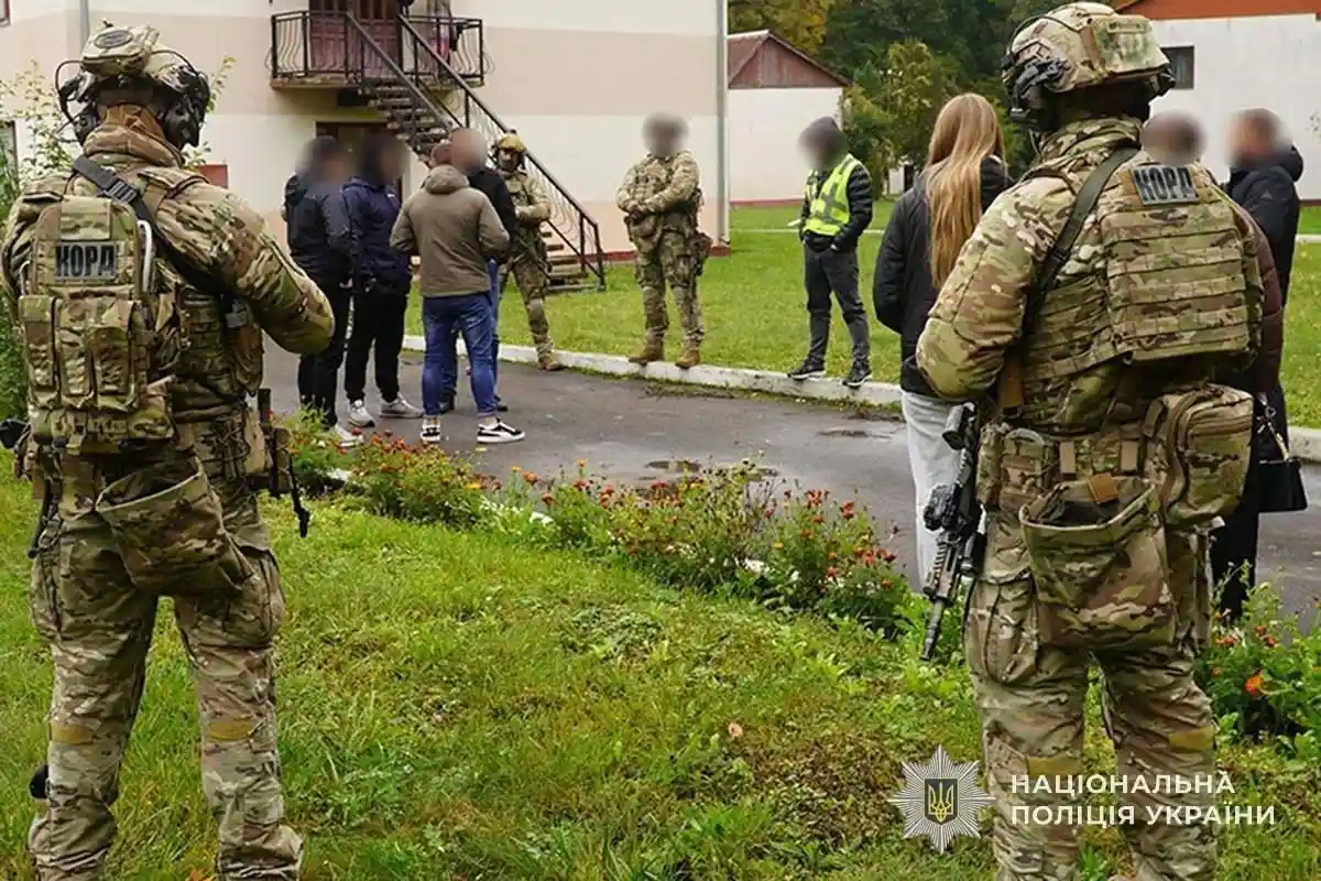 У Тернополі затримали групу військових, які викрадали людей і катували їх