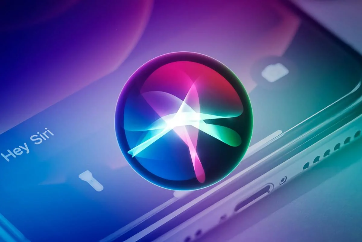 Оновлена Siri від Apple працюватиме на базі штучного інтелекту Google Gemini
