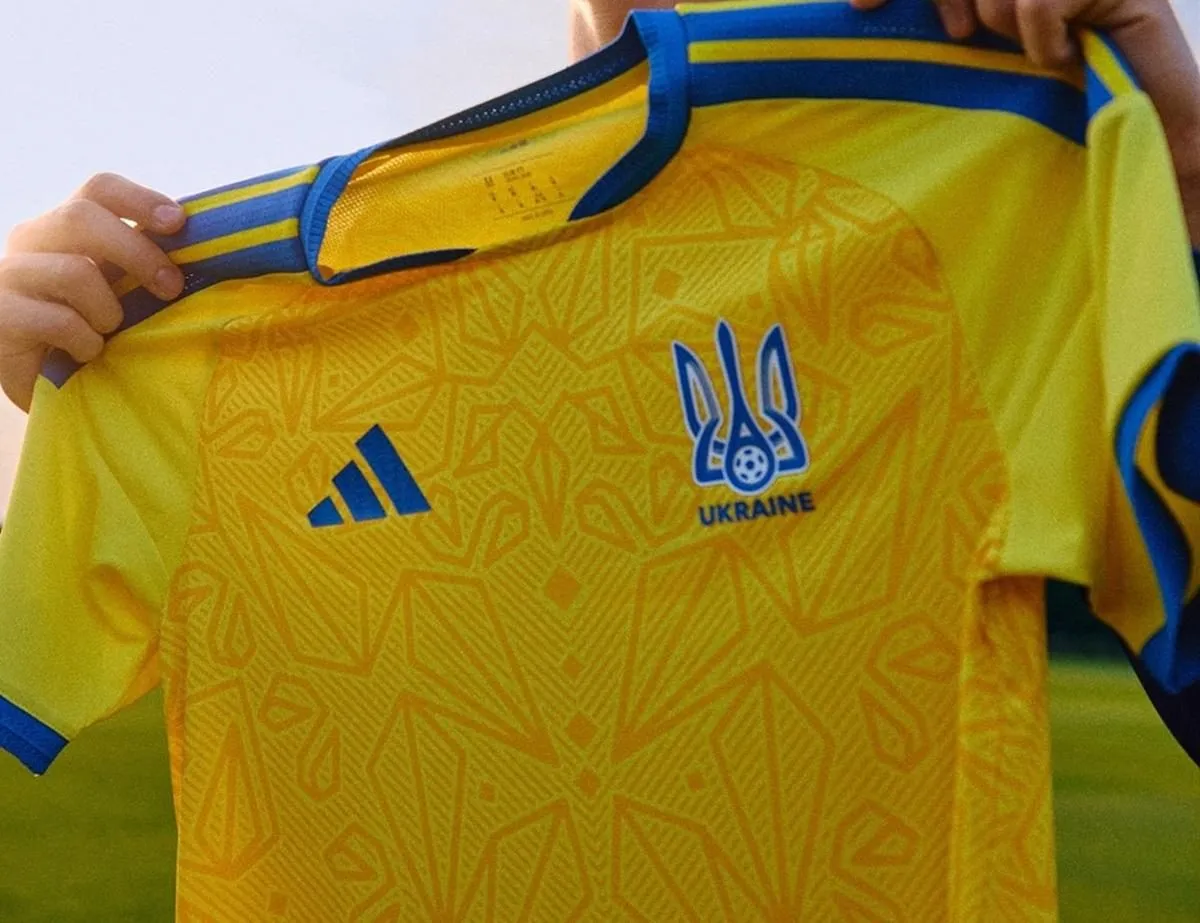 УАФ і Adidas презентували нову форму збірної України, натхненну гербом УНР