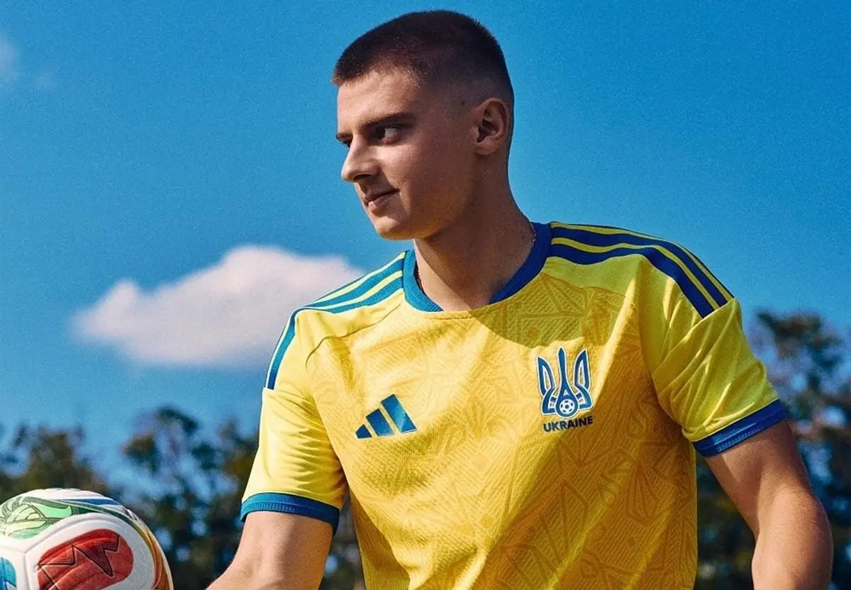 УАФ і Adidas презентували нову форму збірної України, натхненну гербом УНР