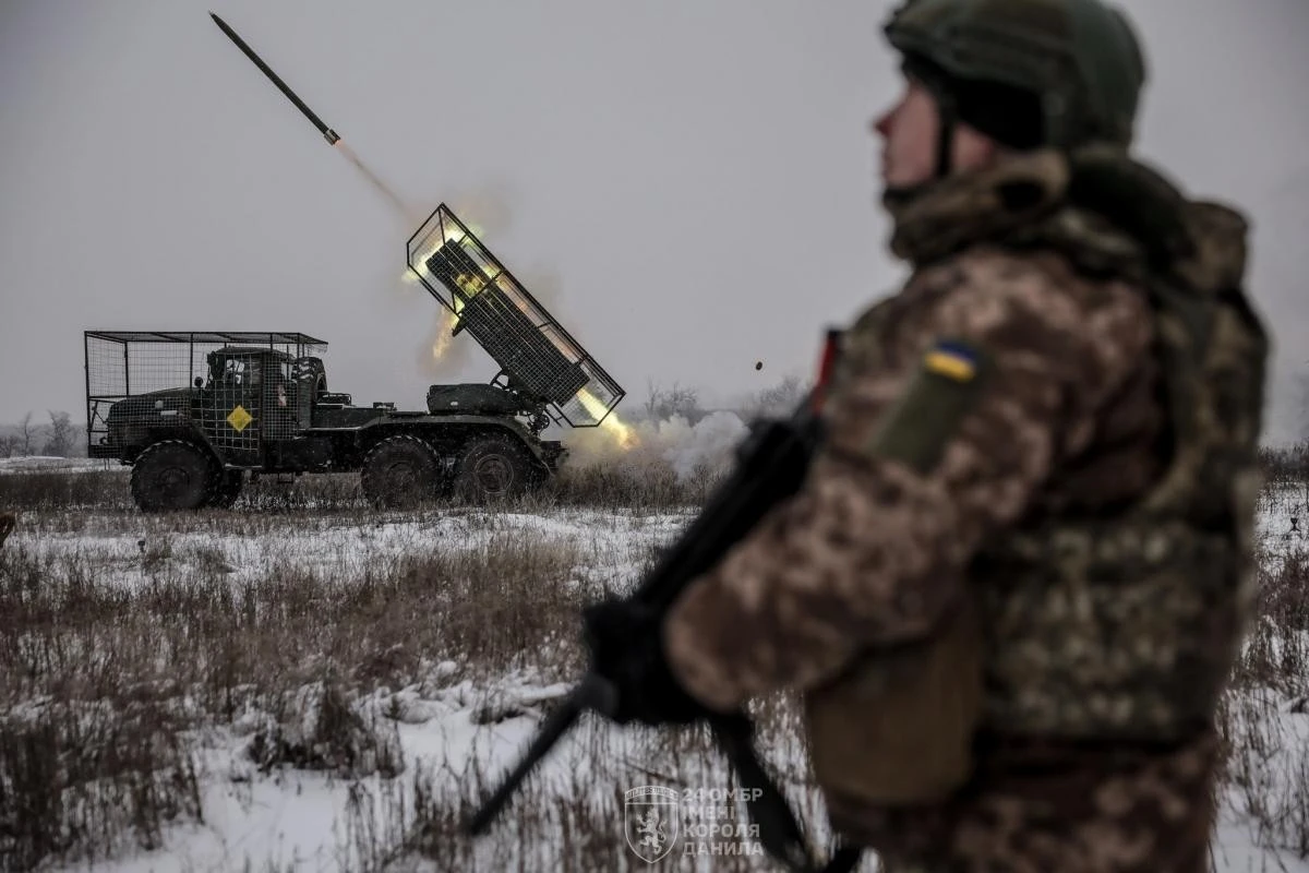 Мирні консультації без ілюзій: сторони війни готуються до нових переговорів у Європі