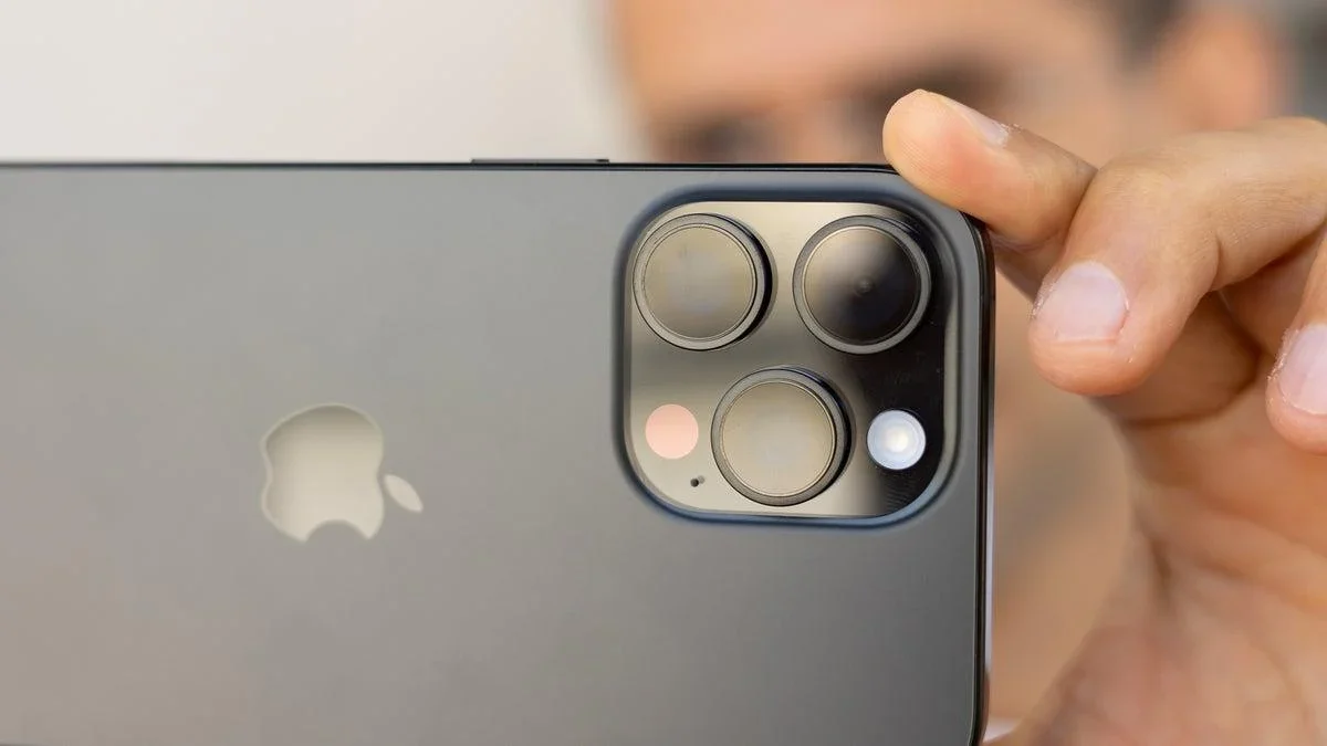 Технологічний стрибок iPhone 18 Pro: розробники Apple готують серйозну модернізацію фотомодулів